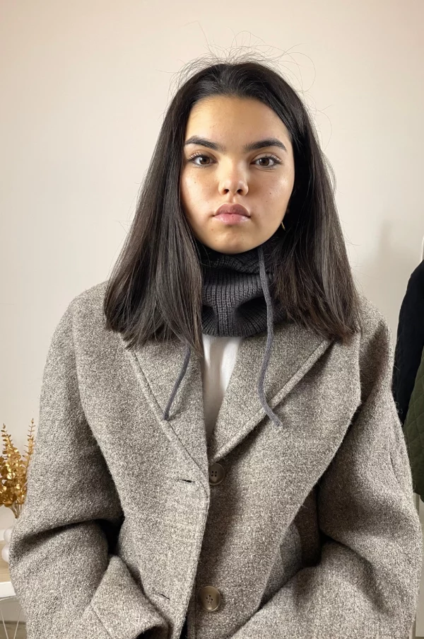 cagoule grise face